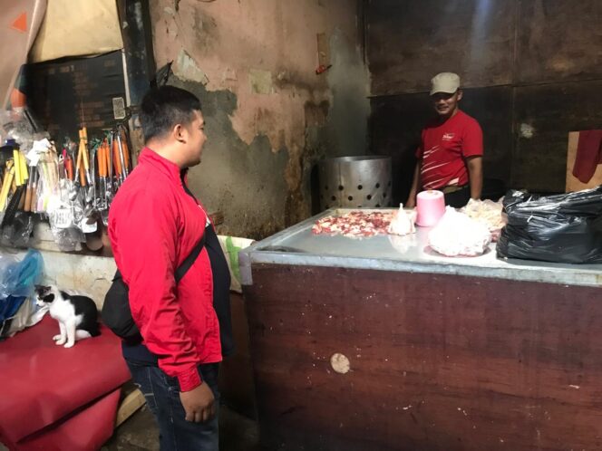 
					Antisipasi Harga Kebutuhan Pokok Menjelang Hari Raya Idul Fitri Satgas Saber Polres Metro Jakarta Pusat turun ke pasar