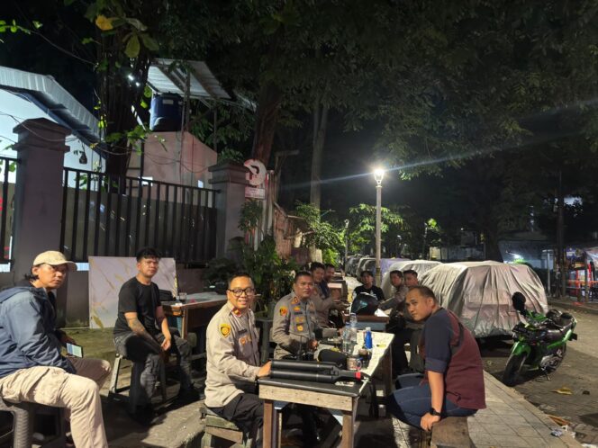 
					Patroli Malam Polsek Metro Menteng Cegah Tawuran di Pegangsaan