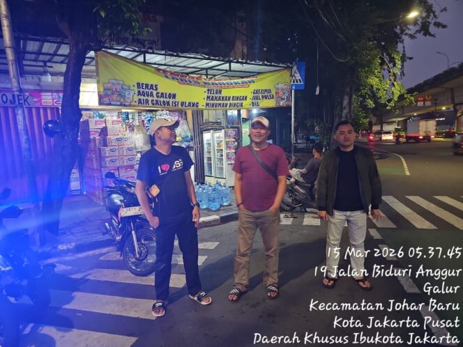 
					Usai Subuh, Tim Reskrim Polsek Johar Baru Patroli Antisipasi Tawuran dan Kejahatan Jalanan