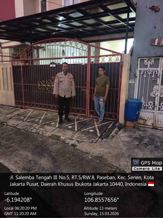 
					Polisi Patroli Rumah Kosong yang Ditinggal Mudik di Paseban, Antisipasi Gangguan Kamtibmas