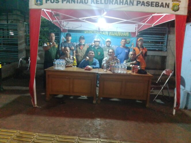 
					Polisi dan Warga Gelar Pos Pantau Ramadan di Paseban, Antisipasi Gangguan Kamtibmas