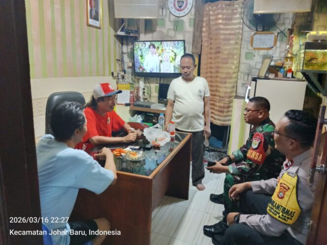 
					Bhabinkamtibmas dan Babinsa Sambangi Ketua RW di Kampung Rawa, Perkuat Sinergi Jaga Kamtibmas