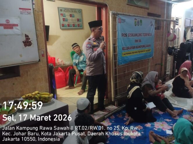 
					Hangatnya Ramadhan di Kampung Rawa, Polisi dan Warga Buka Puasa Sambil Santuni Anak Yatim