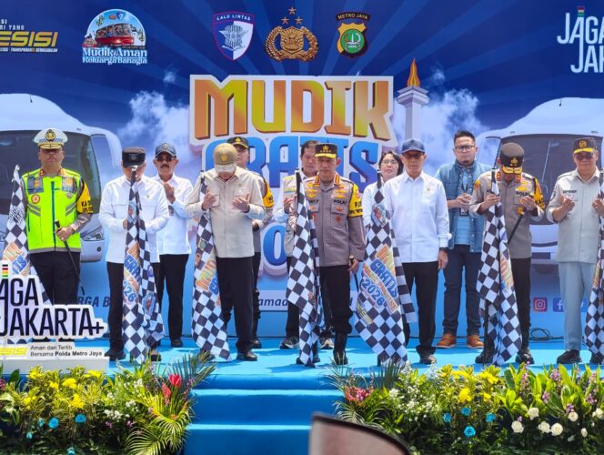 
					Melepas Peserta Mudik Gratis Polri, Menkes : Jumlah Kecelakaan Menurun Drastis Berkat Pengecekan Kesehatan Sopir