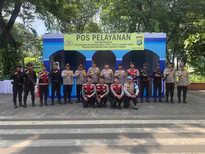 
					Satgas Preventif laksanakan peninjauan Arus Lalu Lintas hingga Terminal, pastikan arus mudik dan kamtibmas kondusif