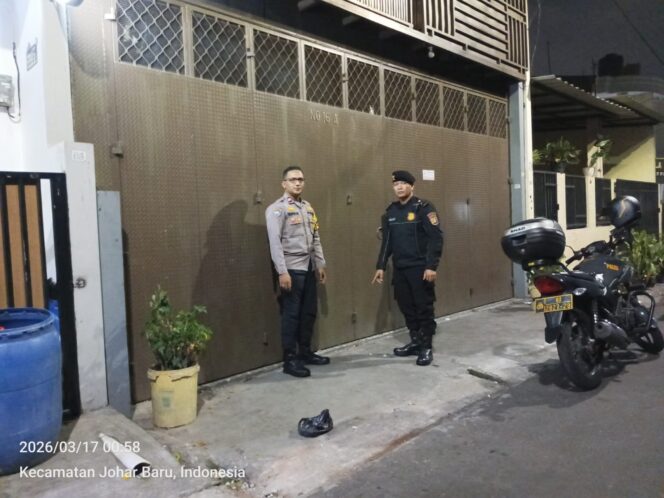 
					Cegah Aksi Pencurian, Polisi Patroli Rumah Kosong di Johar Baru