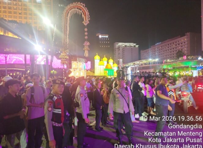 
					Malam Takbiran Aman, Polsek Metro Menteng Perketat Pengamanan Bundaran HI