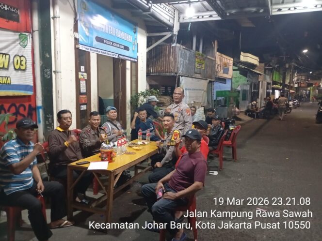 
					Polisi Cek Pos Pantau Ramadhan di Jalan T, Pastikan Keamanan Wilayah Tetap Kondusif