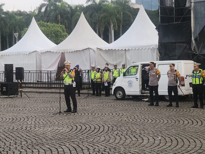 
					1.596 Personel Gabungan Disiagakan Amankan Malam Takbiran di Monas – Bundaran HI