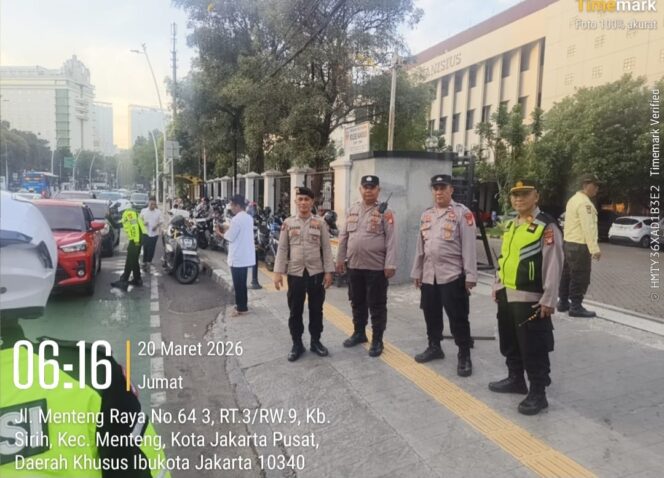 
					Pengamanan Sholat Idul Fitri Muhammadiyah di Menteng Berjalan Khidmat, Polisi Siaga Penuh