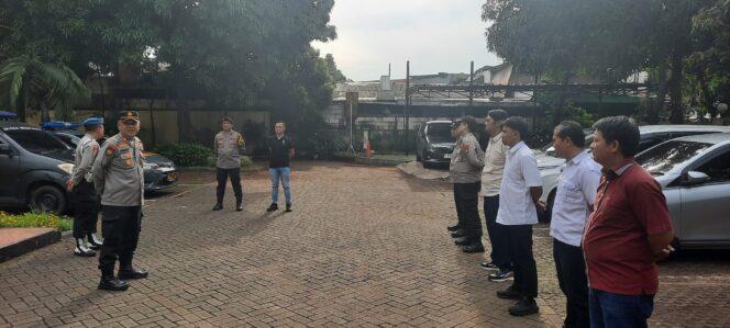 
					Apel Pagi Polsek Kemayoran, Tekankan Pelayanan Humanis dan Siaga Arus Balik