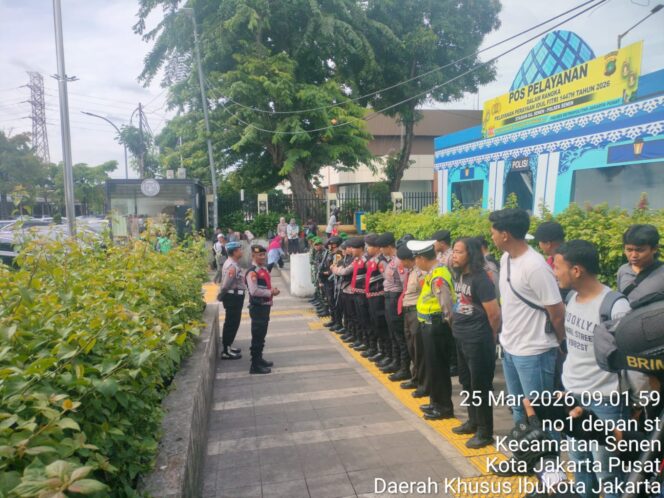 
					Apel Operasi Ketupat Jaya 2026 di Posyan Stasiun Senen, Puluhan Personel Dikerahkan