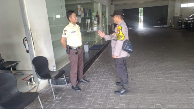 
					Usai Libur Lebaran, Polisi Perkuat Pengamanan Perbankan di Menteng