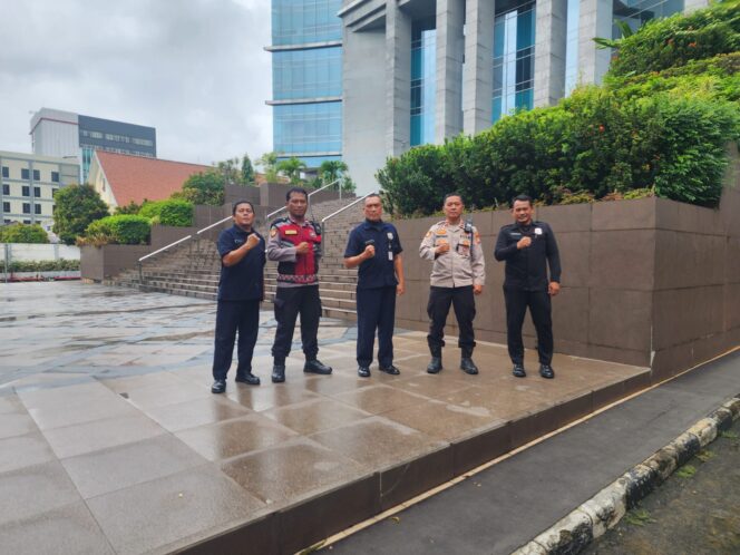 
					Patroli Samapta Polsek Senen, Situasi di Kantor Komisi Yudisial Terpantau Aman