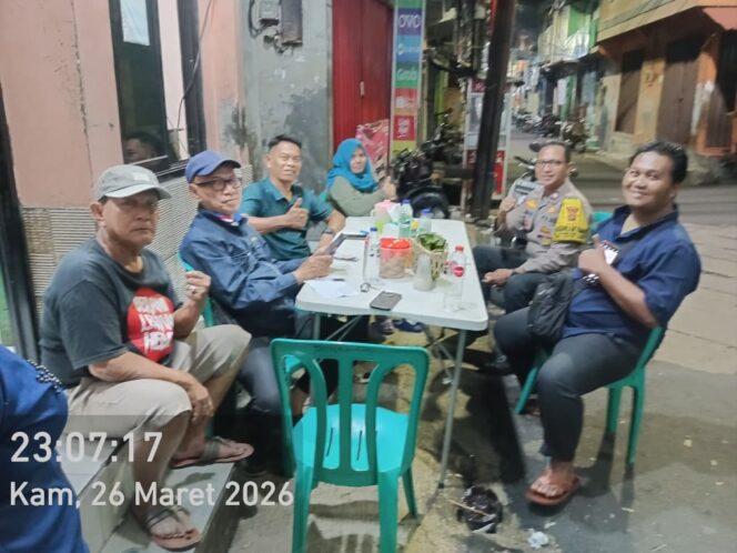 
					Cooling System Humanis, Polisi Sambangi RW08 Kampung Rawa Perkuat Komunikasi dan Kamtibmas