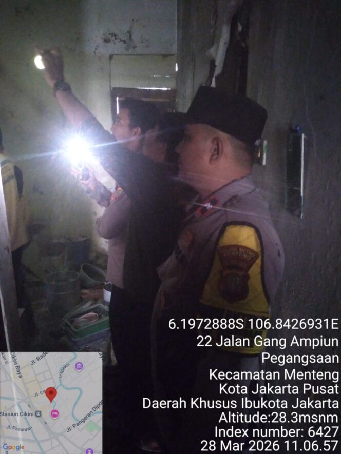 
					Gerak Cepat Polisi Tangani Kebakaran Rumah di Pegangsaan, Korban Dilarikan ke RSCM