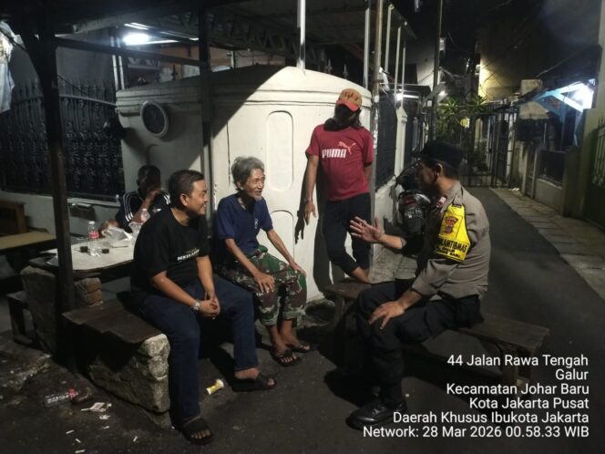 
					Polisi Sambangi Pos Keamanan Warga di Galur, Perkuat Sinergi Jaga Kamtibmas