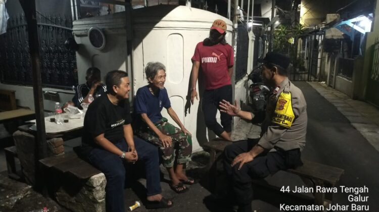 Polisi Sambangi Pos Keamanan Warga di Galur, Perkuat Sinergi Jaga Kamtibmas