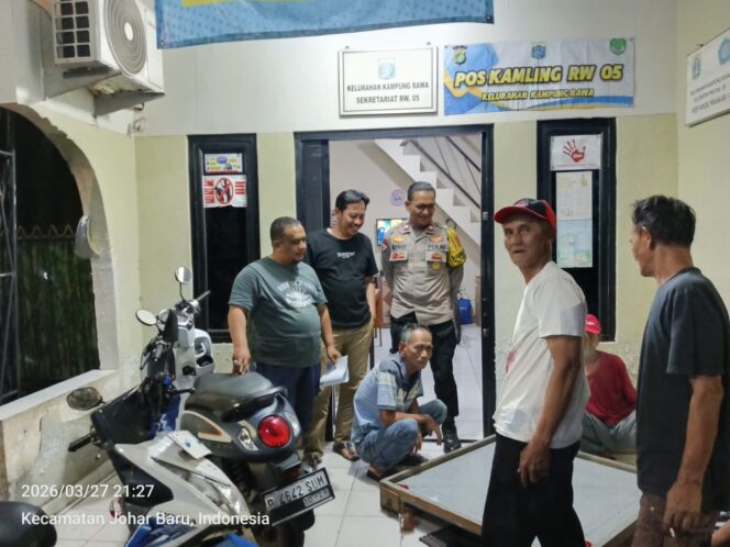 
					Perkuat Garda Malam Warga, Polisi Sambangi Poskamling Kampung Rawa Cegah Aksi Kejahatan