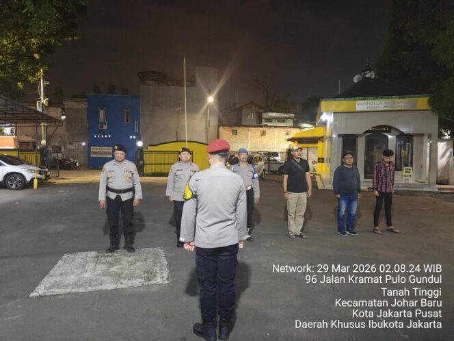 
					Apel Patroli Cipta Kondisi, Polisi Siaga Amankan Malam Lebaran di Johar Baru