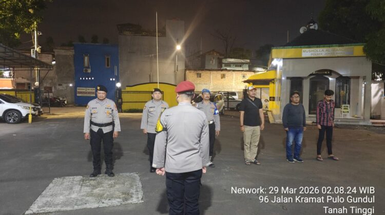 Apel Patroli Cipta Kondisi, Polisi Siaga Amankan Malam Lebaran di Johar Baru