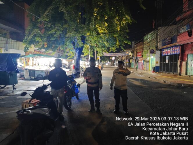 
					Antisipasi Kerawanan Pagi Hari, Unit Samapta dan Reskrim Intensifkan Patroli di Johar Baru