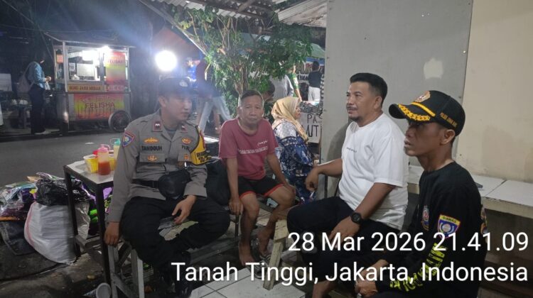 Perkuat Satkamling, Polisi dan Warga Tanah Tinggi Bersinergi Jaga Kamtibmas