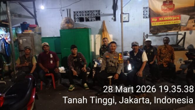 
					Soliditas Tiga Pilar di Tanah Tinggi, Polisi dan Tokoh Warga Kompak Jaga Kamtibmas Tetap Kondusif