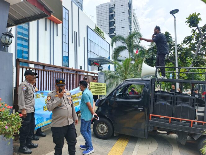 
					Humanis Kawal Aspirasi, Polri Pastikan Aksi Mahasiswa di Kemayoran Berjalan Aman dan Kondusif
