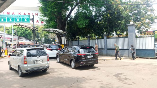 
					Polri ikut mengamankan giat Incognito Istri Wapres Selvi Ananda Jalani Pemeriksaan Kesehatan di RSPAD Senen
