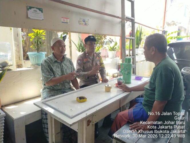 
					Patroli dan Sambang di Wilayah Galur, Polisi Perkuat Sinergi dengan Warga