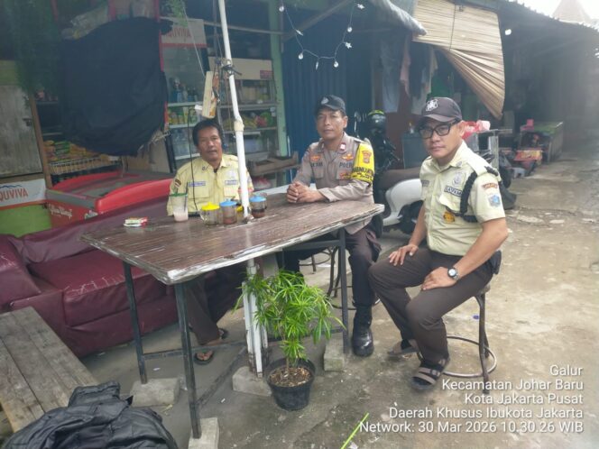 
					Cooling System di Pasar Gembrong, Sinergi Polisi dan Security Perkuat Keamanan Lingkungan