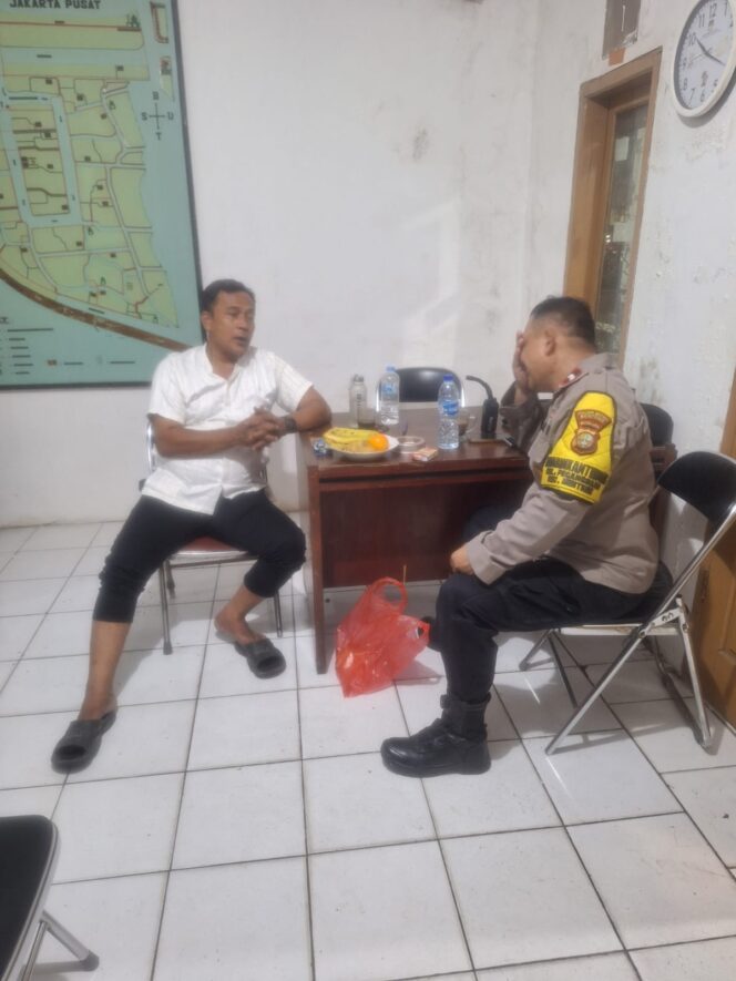 
					Sambang Bhabinkamtibmas Pegangsaan Perkuat Keamanan Lingkungan RW 07