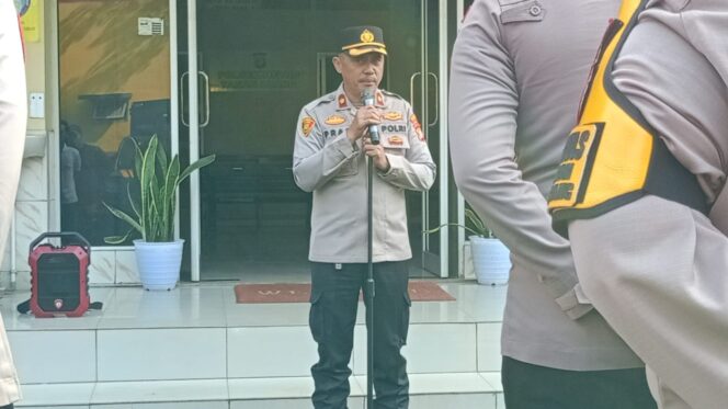 
					Apel Pagi Polsek Tanah Abang, Tekankan Disiplin dan Kesiapan Pelayanan Sepak Bola FIFA Series