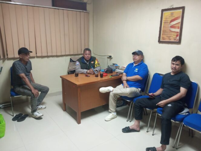 
					Diskusi Bhabinkamtibmas Karang Anyar dan Warga” Terkait Hasil Pemetaan Kamtibmas