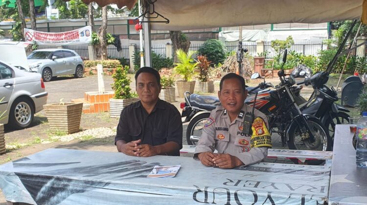 Patroli Dialogis Bhabinkamtibmas Pasar Baru” Dalam Observasidi Lingkungan Warga Paska Lebaran
