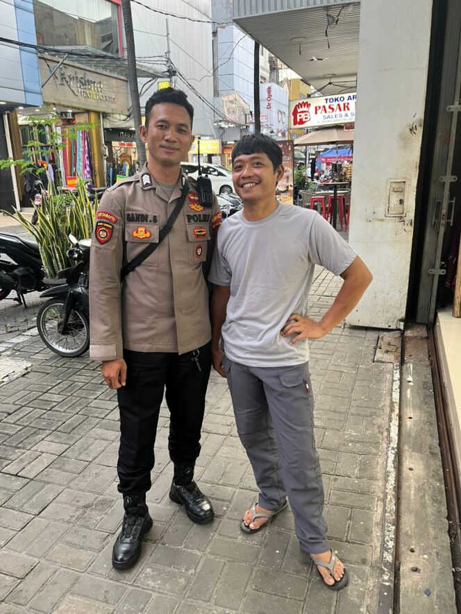 
					Patroli Presisi di Pasar Baru, Polisi Sosialisasikan Layanan 110 di Pusat Perekonomian