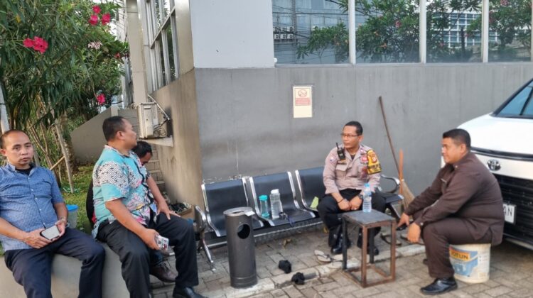 Bhabinkamtibmas Karet Tengsin Laksanakan Sambang Dan Koordinasi Keamanan Di Gedung Kaca Sampoerna