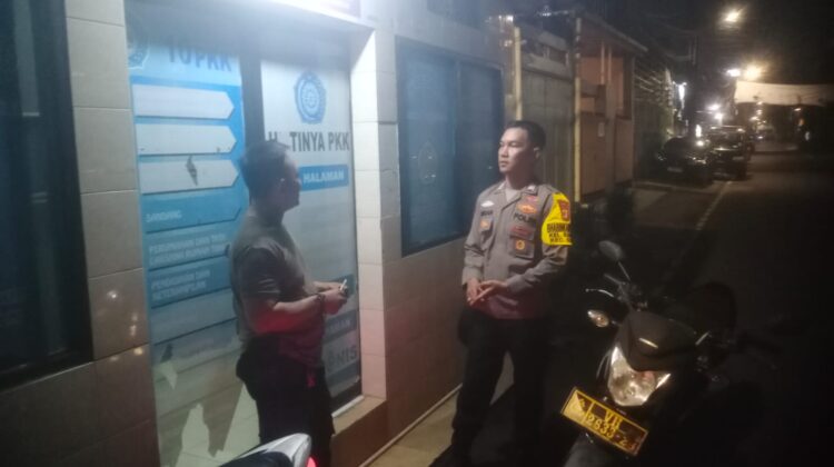 Bhabinkamtibmas Sambangi Pos Siskamling RW 09 Bungur, Situasi Aman dan Kondusif