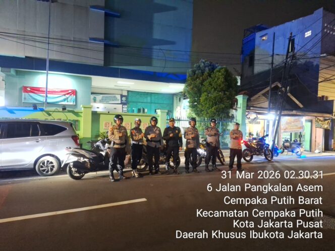 
					Patroli Cipta Kondisi Dini Hari, Polsek Johar Baru Antisipasi Gangguan Kamtibmas