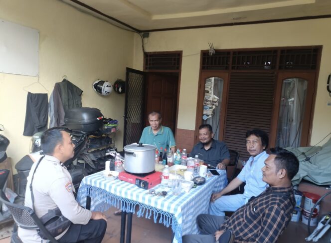 
					Bhabinkamtibmas Patroli dan Sambang Warga Kwitang, Antisipasi Gangguan Kamtibmas