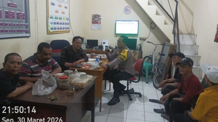 Polisi Turun Langsung ke Poskamling, Malam Hari Kampung Rawa Dijaga Ketat dari Ancaman Kejahatan