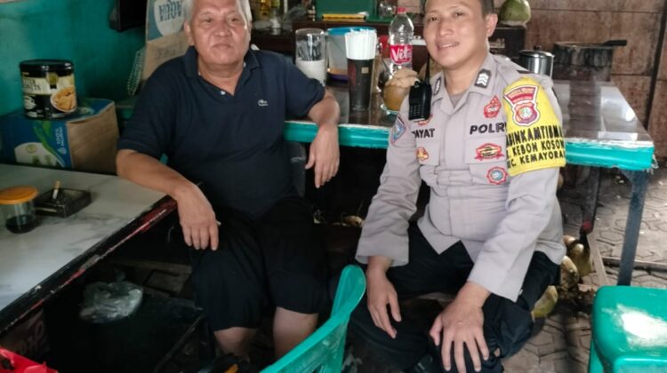 Bhabinkamtibmas Kebon Kosong Aktif Sambang Usaha Warga, Ajak Jaga Lingkungan Bersama