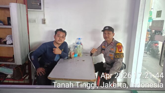 
					Bhabinkamtibmas Cek Stok BBM dan Antrean SPBU Tanah Tinggi, Situasi Aman Terkendali