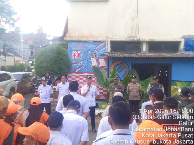 
					Rabu Tertib 3 Pilar di Galur, Penataan PKL dan Pembersihan Lingkungan Pasar Gembrong