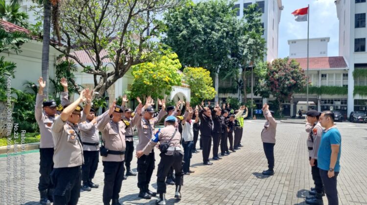 Polsek Johar Baru Gelar Apel Pengamanan Aksi Unjuk Rasa di Kantor BPOM, Situasi Aman Terkendali