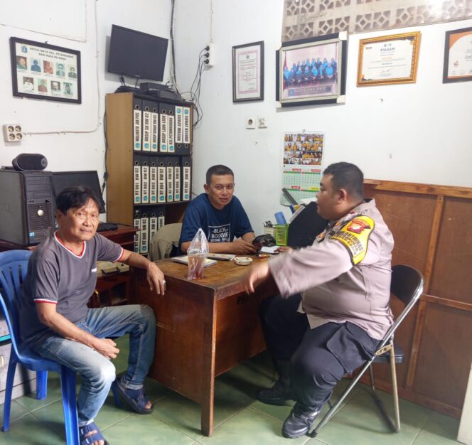 
					Bhabinkamtibmas Petamburan Jalin Silaturahmi Kamtibmas Bersama Warga RW 02