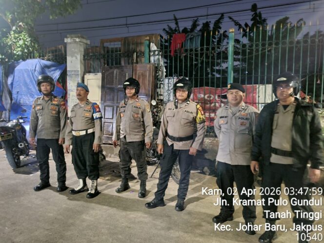 
					Patroli Dini Hari Sapu Bersih Potensi Tawuran, Wilayah Johar Baru Tetap Kondusif