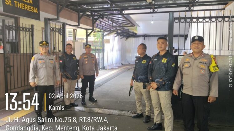 Polsek Metro Menteng Amankan Misa Kamis Putih Ekspatriat di Gereja St. Theresia Berjalan Khidmat