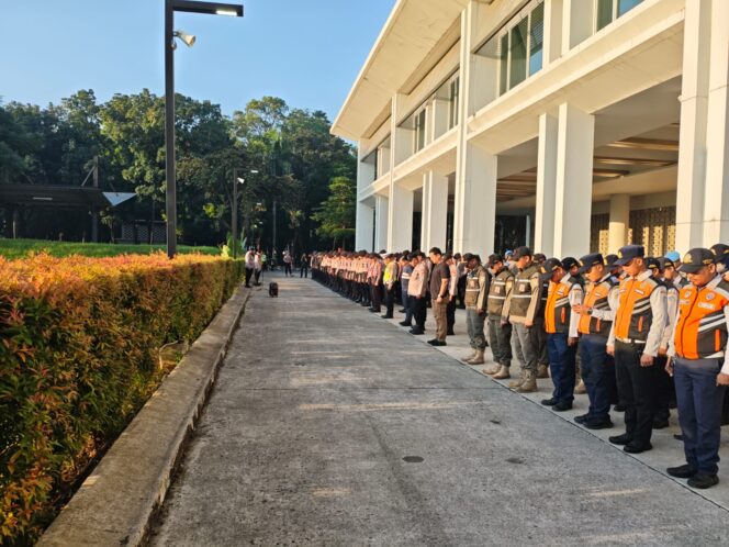 
					370 Personel Gabungan Amankan Kebaktian Rohani di Indonesia Arena, Sterilisasi Dilakukan Sebelum Ibadah
